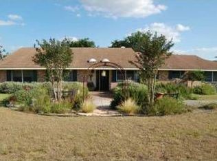 722 Post Oak Dr, Dripping Springs, TX 78620