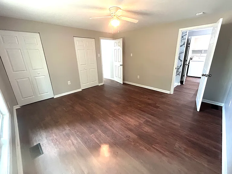 525 Clubhouse Dr — Photo 18