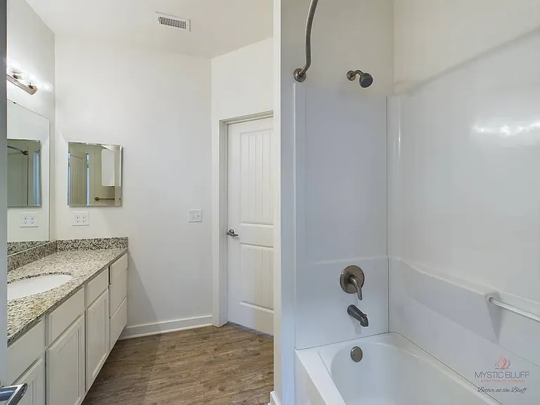 308 Mohegan Ave #7202 — Photo 10