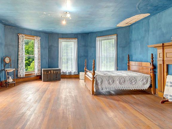 42nd image of this home