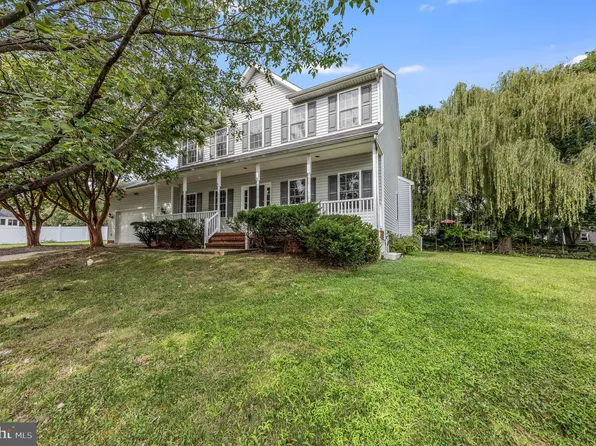 34 Ashcroft Dr, Fredericksburg, VA 22405