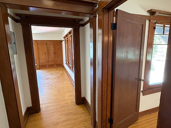 3rd image of 2234 W Adams Blvd #3
