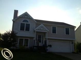 594 Thornhill Ct #125, Belleville, MI 48111