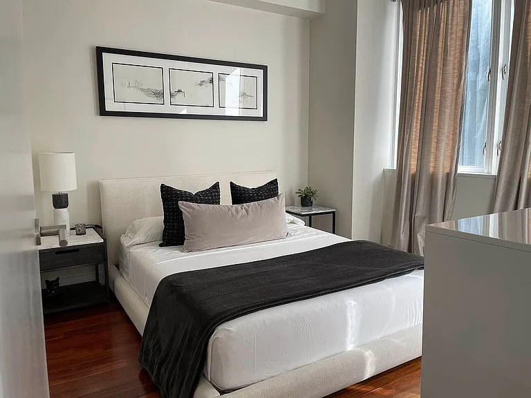60 E 55th St #19B — Photo 5