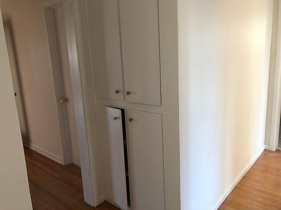 5th image of 167 N Evergreen Dr