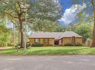 901 Manchester Dr, Conroe, TX 77304