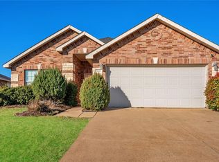 249 Silver Lake Trl, Fort Worth, TX 76140