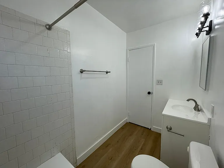 1141 Molino Ave — Photo 27