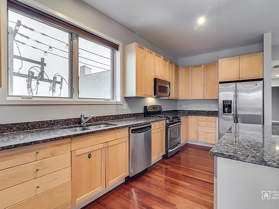 3rd image of 1616 N Western Ave APT 3A