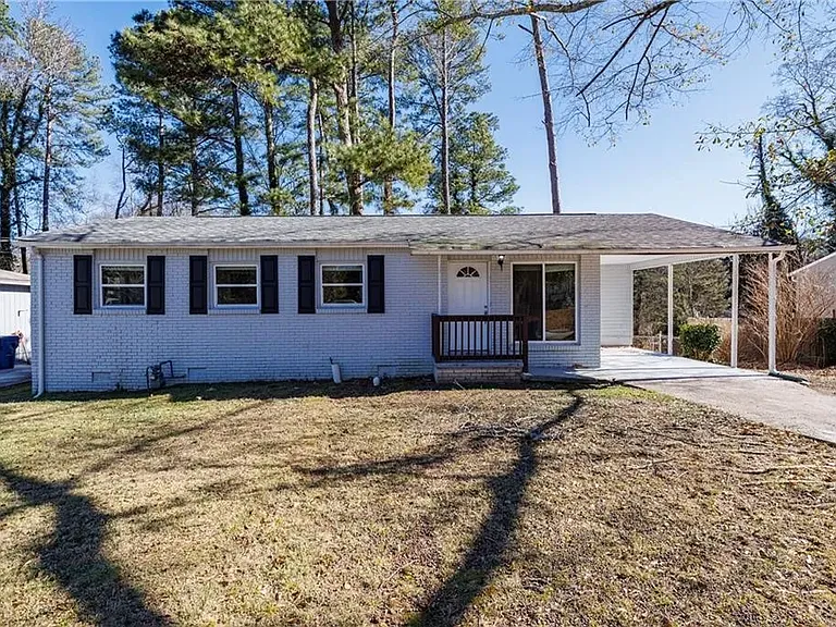 779 Amber Pl NW — Photo 3