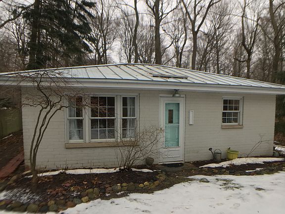 2nd image of 1183 Cherry Dr