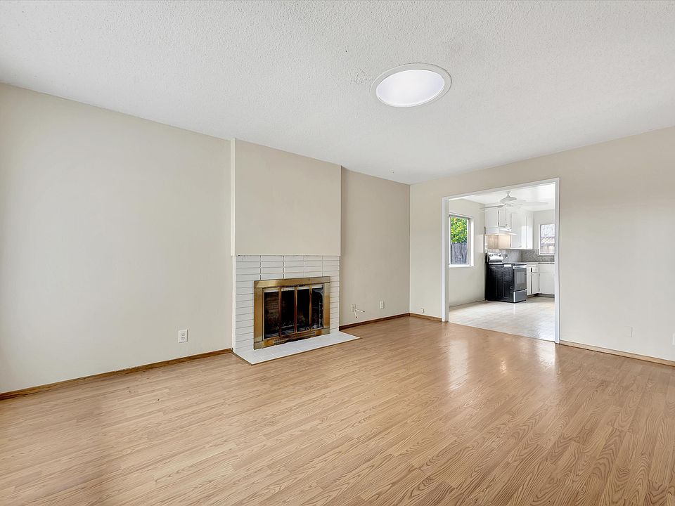 1st image of 891 Henderson Ave