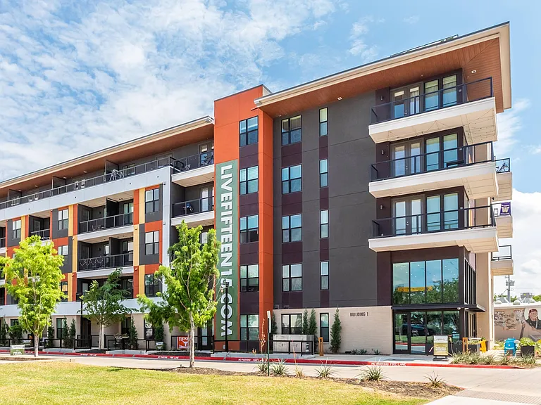 Fifteen15 South Lamar Apartments — Photo 61