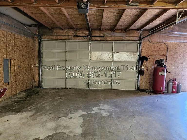 901 E 26th Ave — Photo 5