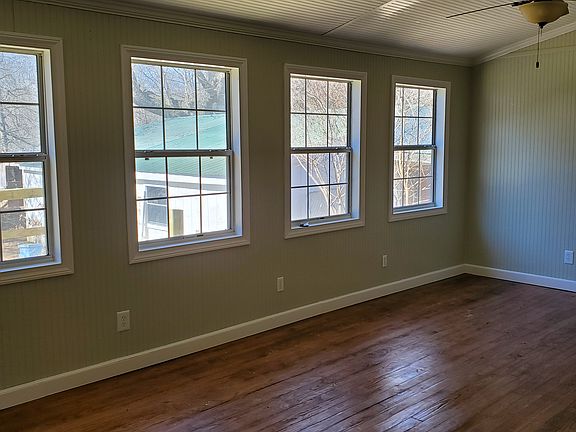 Back living room, 12 x 24