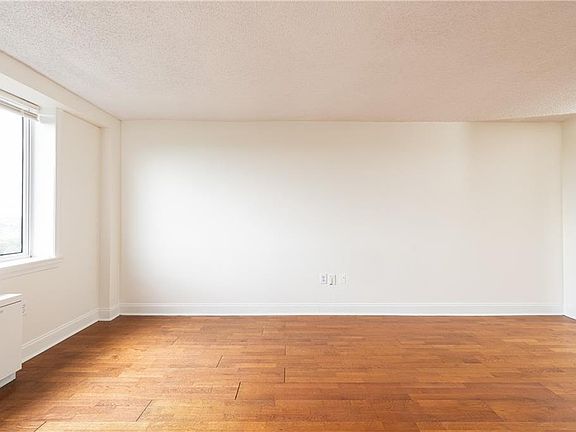 4th image of 2479 Peachtree Rd NE APT 1706