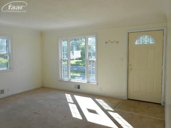 3rd image of 2119 Santa Barbara Dr