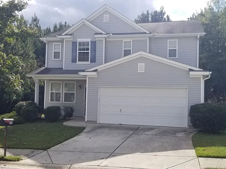 2761 Groovers Lake Point — Photo 2