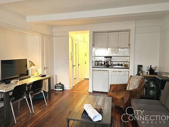 5th image of 320 E 42nd St APT 2506