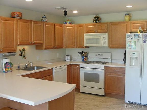 2nd image of 306 Pinebrook Dr #306