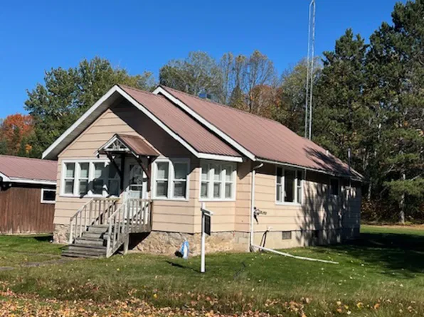 10002 Cypress St, Newald, WI 54511