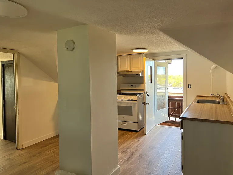 389 New Britain Rd #5 — Photo 8