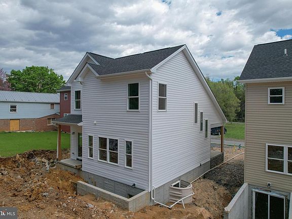 5th image of 515 S Spring St