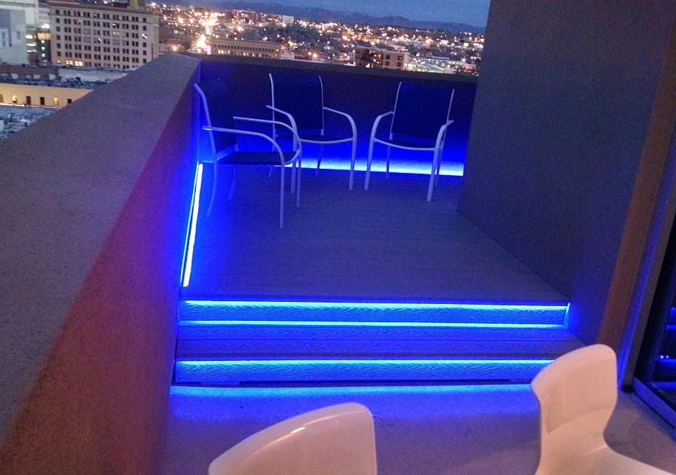 Wrap around lighted disco terrace