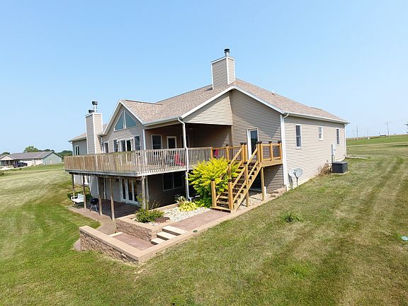 4th image of 2597 Tamarack Ct