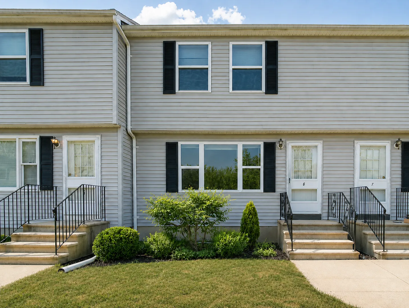 Linwood — Photo 1