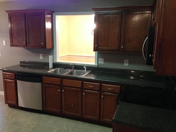 3rd image of 2846 Waywood Dr