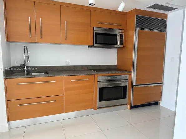 475 Brickell Ave, Miami, FL