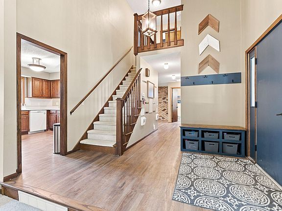 3rd image of 510 Circle Ln