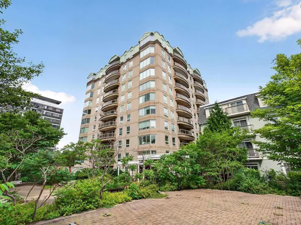1540 Summer St #306, Halifax, NS B3H 4R9