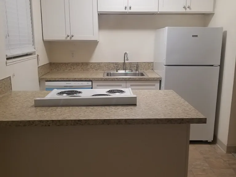 #765 ALDERBROOK APARTMENTS — Photo 3