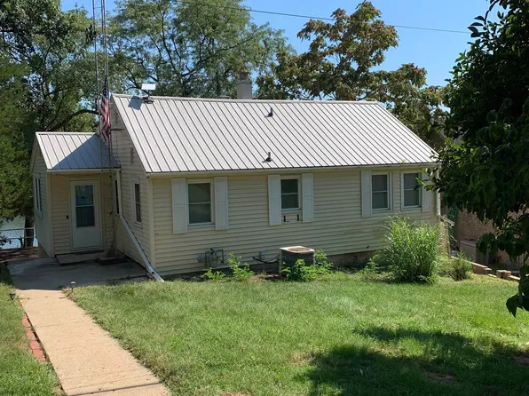 1009 Sunny Knoll Dr, Galesburg, IL 61401