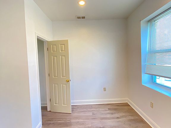 4th image of 2101 S Opal St #2
