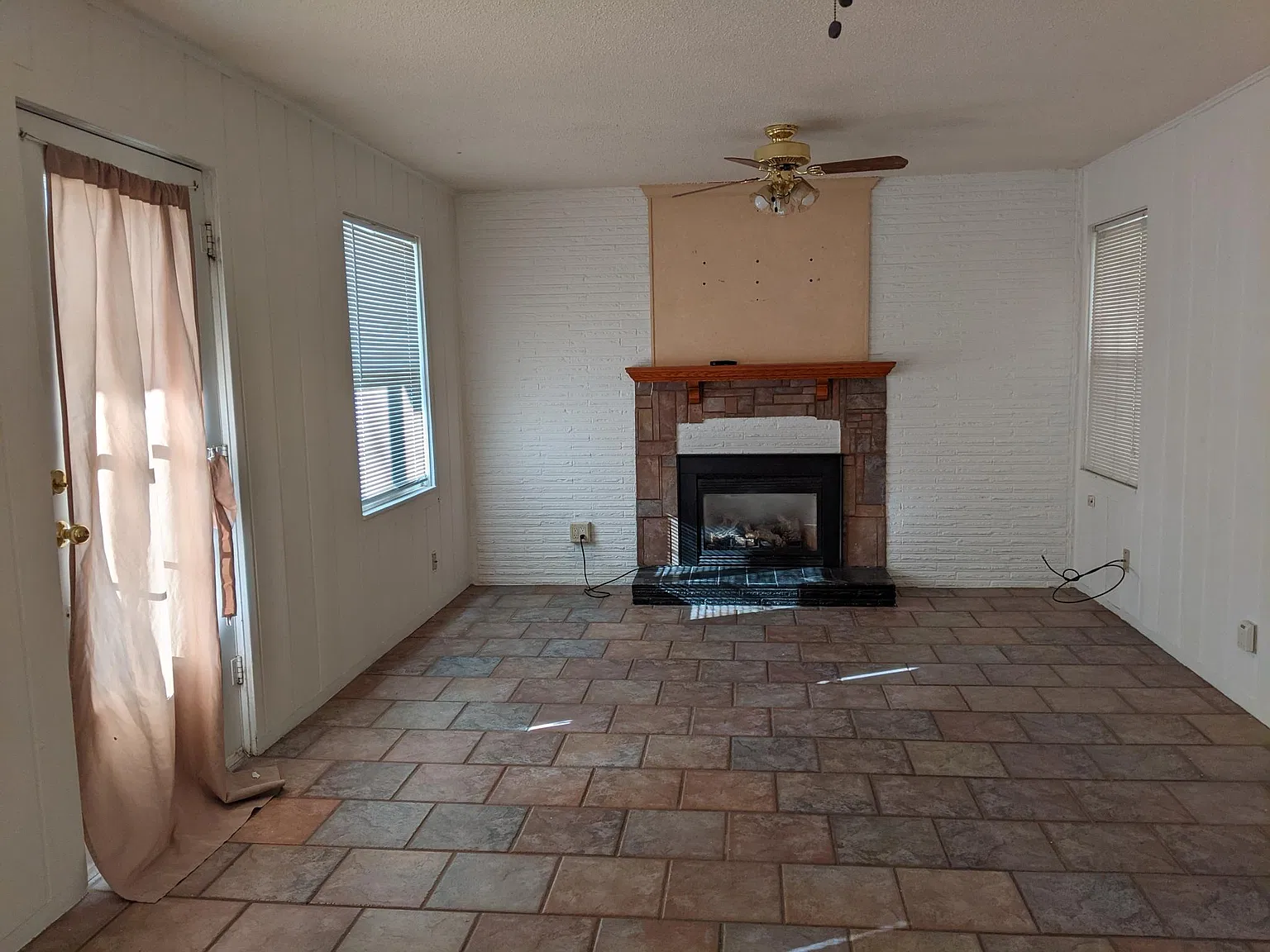 3 bed, 1936 sqft, $1,400 — Photo 4
