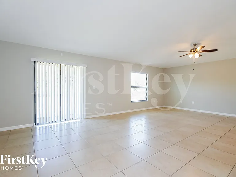 9637 Sage Creek Dr — Photo 3