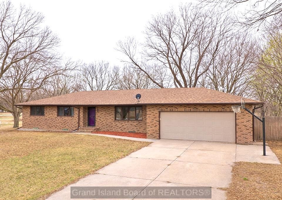 1st image of 1004 Worms Rd