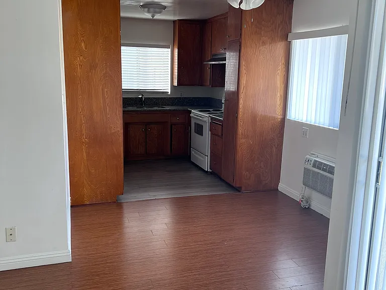 13824 Christine Dr #5 — Photo 4
