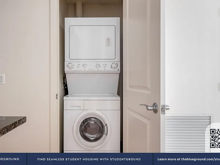 Washer/Dryer in Apartment