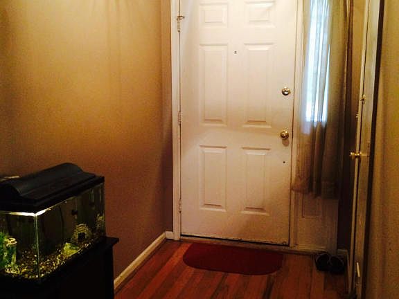 2nd image of 913 Alwyn Blvd