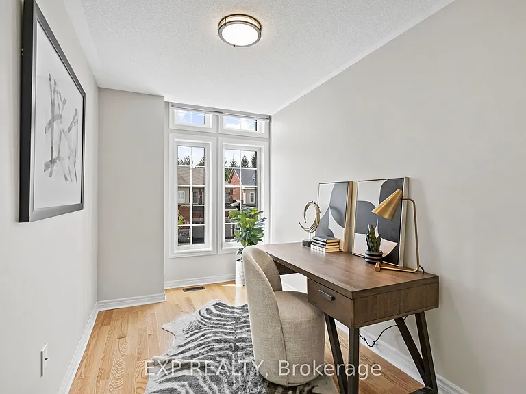 131 Greenwood Rd — Photo 22