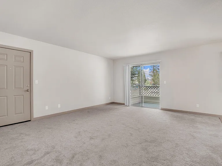 River Walk Apartments — Photo 21