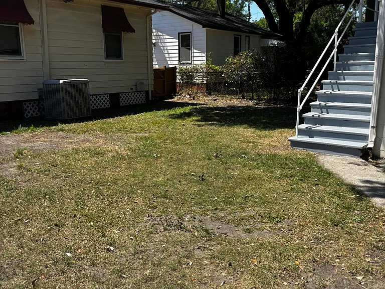 2321 Kent Ave #GARAGE — Photo 11