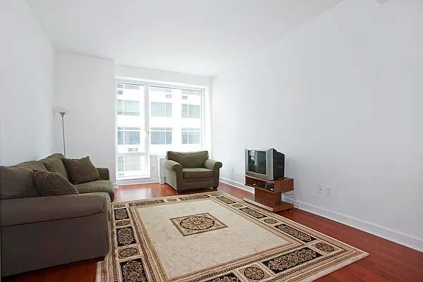 Rented by Douglas Elliman | media 15