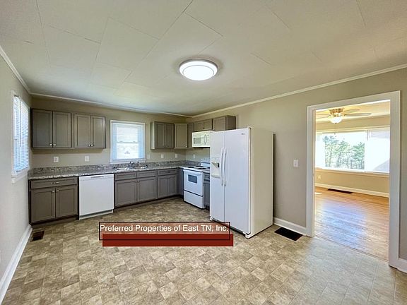 5th image of 160 Majestic Cir