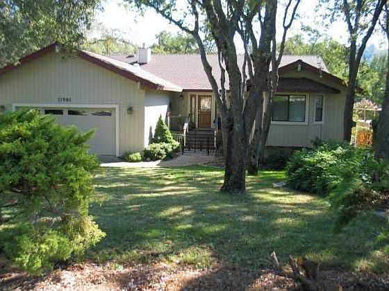 1st image of 17981 Jayhawk Dr
