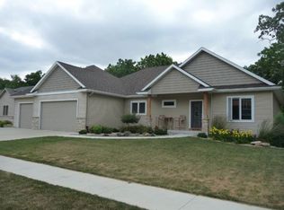53 River Ct NE, Rochester, MN 55906